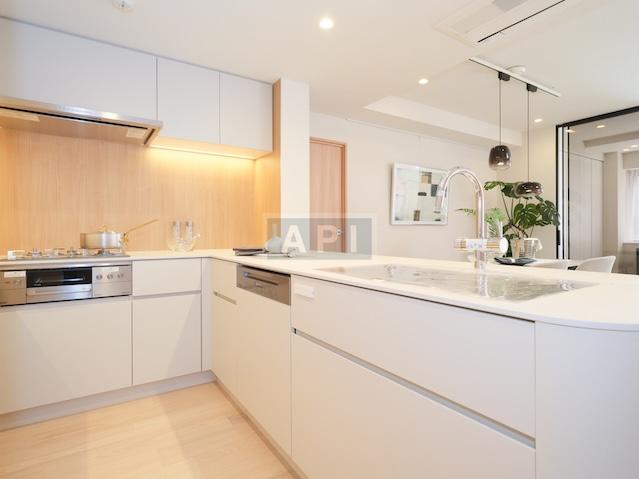  |  Interior photo 05