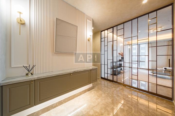  |  Interior photo 15