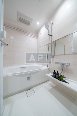  |  Interior photo 06