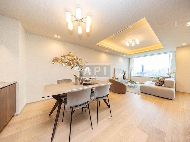  |  Interior photo 02