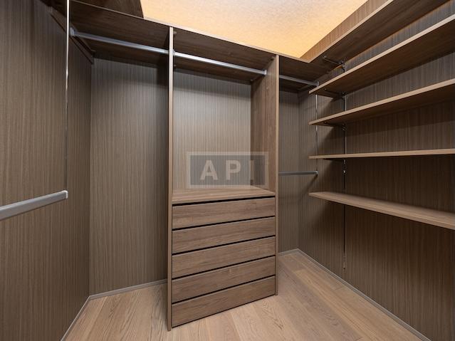  |  Interior photo 09