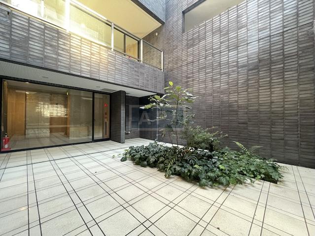  |  Interior photo 20