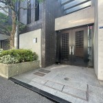  |  Exterior photo 04