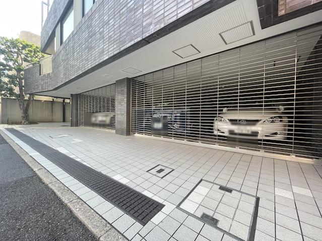  |  Exterior photo 03