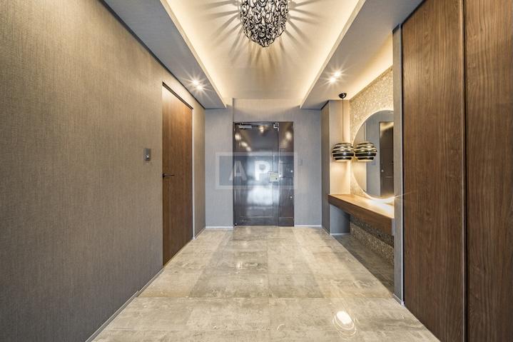  |  Interior photo 20