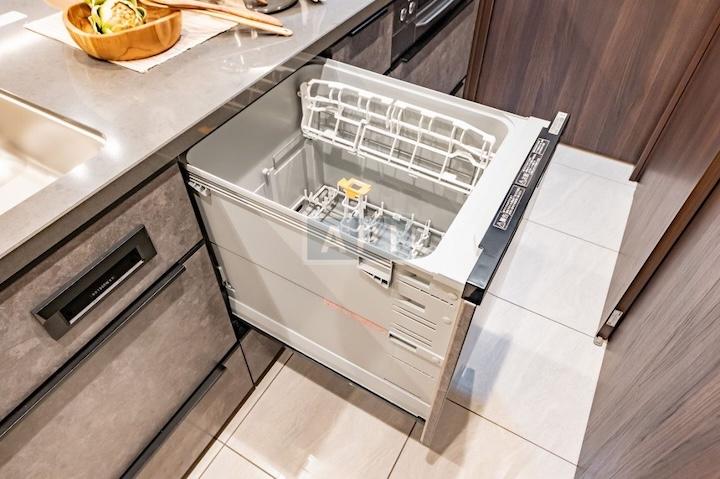  |  Interior photo 05