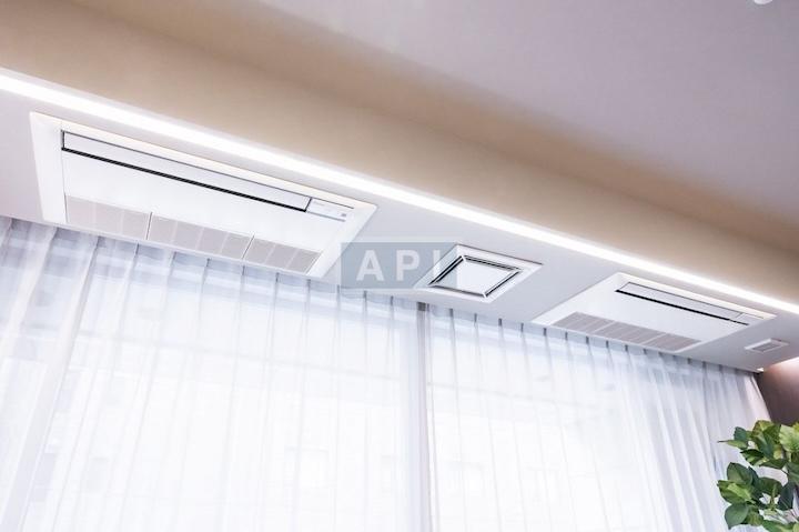  |  Interior photo 12