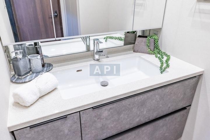  |  Interior photo 07