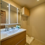  |  Interior photo 04