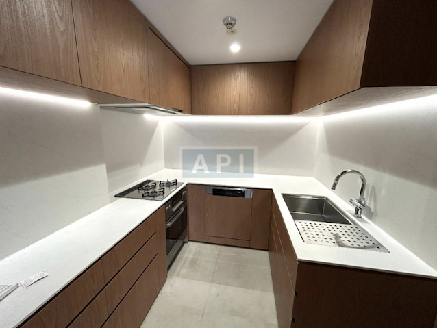  |  Interior photo 02