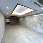  |  Interior photo 01