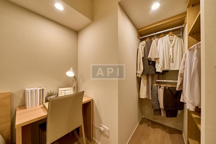  |  Interior photo 07