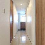  |  Interior photo 10