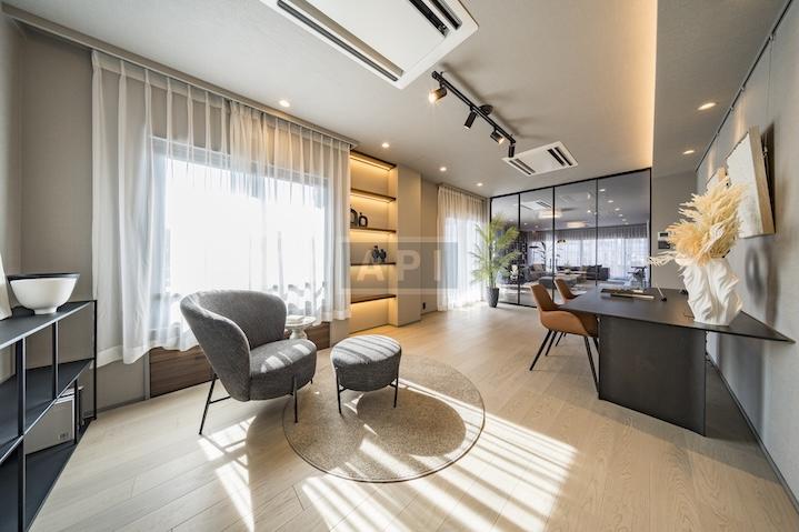  |  Interior photo 06