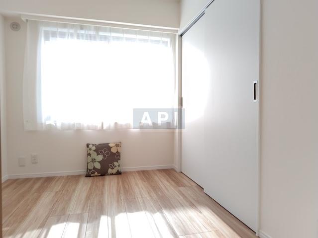  |  Interior photo 07