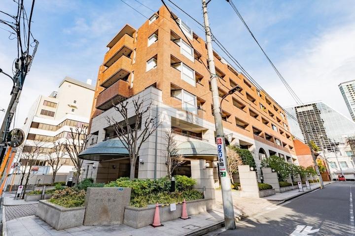  |  Exterior photo 01