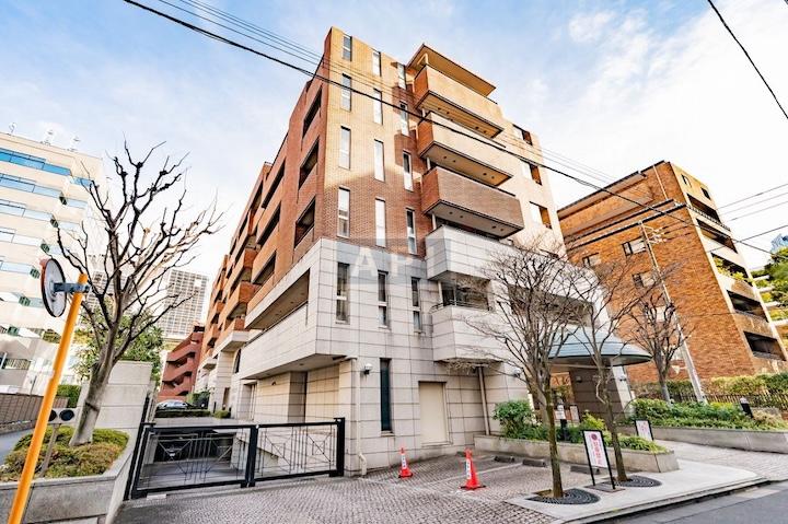  |  Exterior photo 02