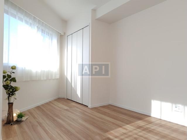  |  Interior photo 08