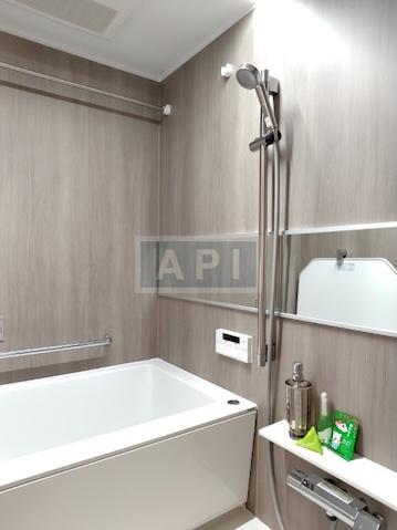  |  Interior photo 05
