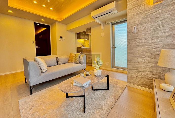  |  Interior photo 04