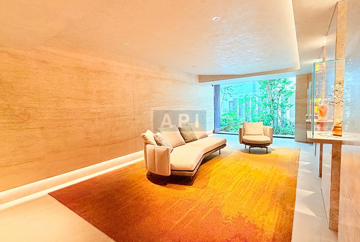  |  Exterior photo 03