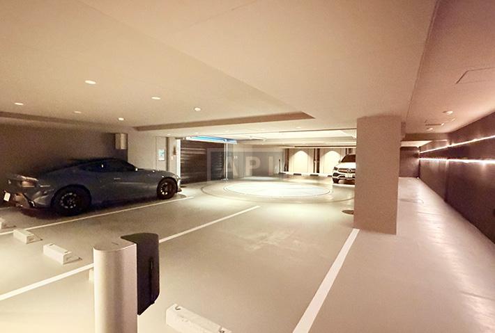  |  Exterior photo 08