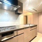  |  Interior photo 04
