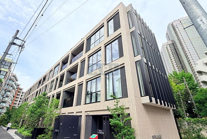  |  Exterior photo 01