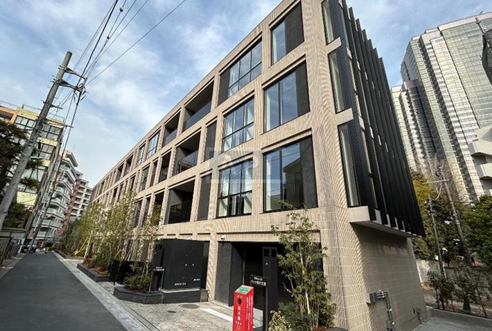  |  Exterior photo 01