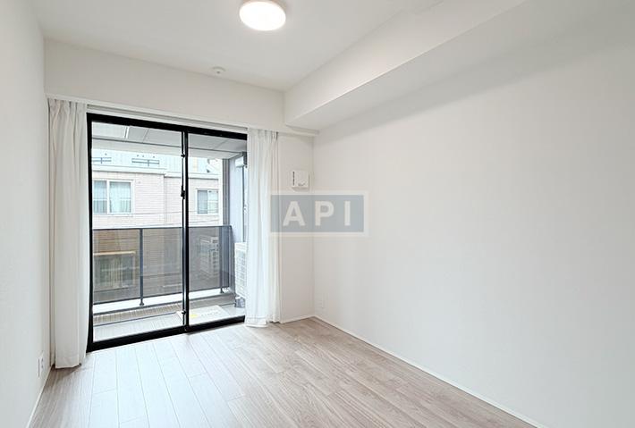  |  Interior photo 05