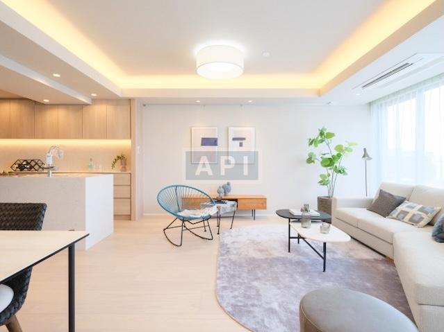  |  Interior photo 02