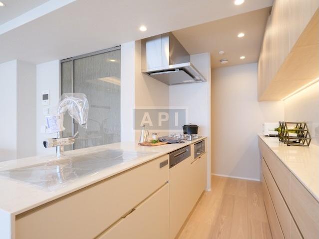  |  Interior photo 03