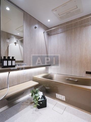  |  Interior photo 06