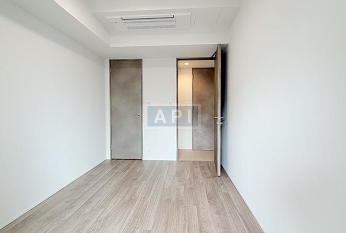  |  Interior photo 06