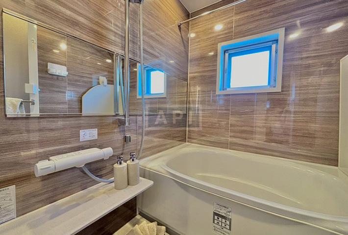 |  Interior photo 08