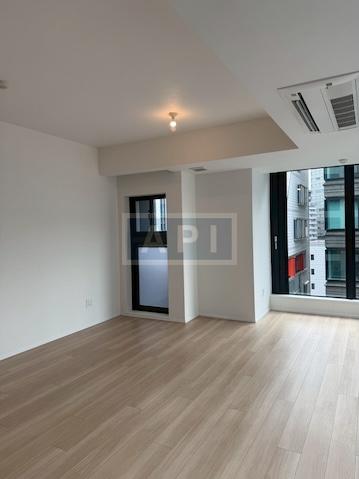  |  Interior photo 05