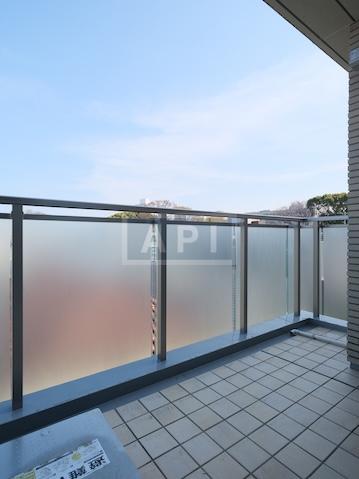  |  Interior photo 12