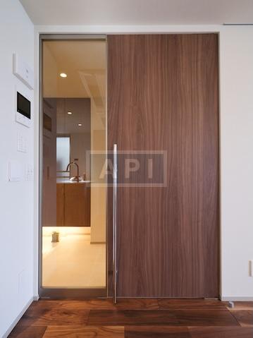  |  Interior photo 17