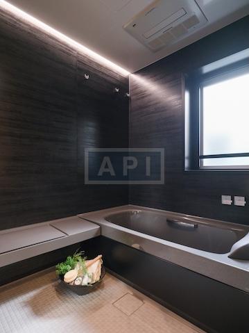  |  Interior photo 08