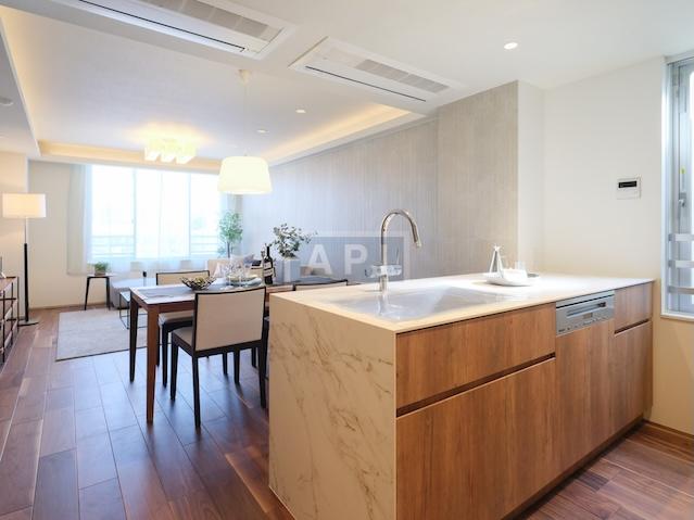  |  Interior photo 03