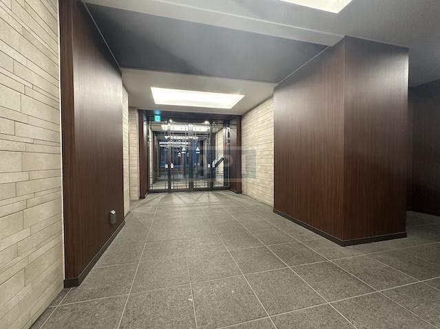  |  Exterior photo 02