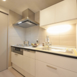  |  Interior photo 05