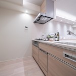  |  Interior photo 04