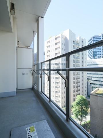  |  Interior photo 16