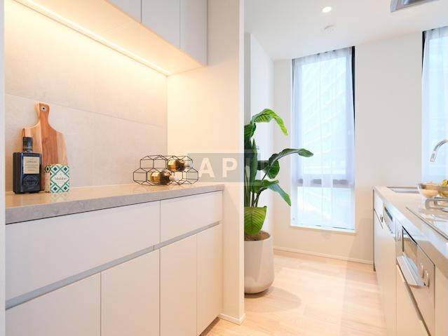  |  Interior photo 06