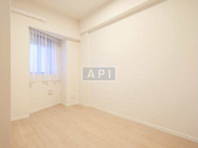  |  Interior photo 12