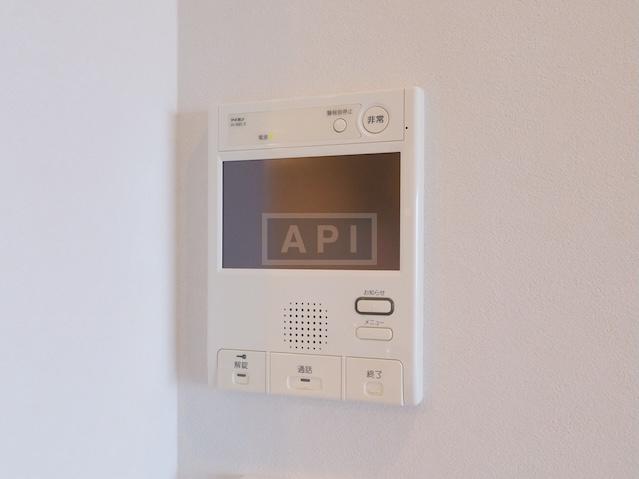  |  Interior photo 15