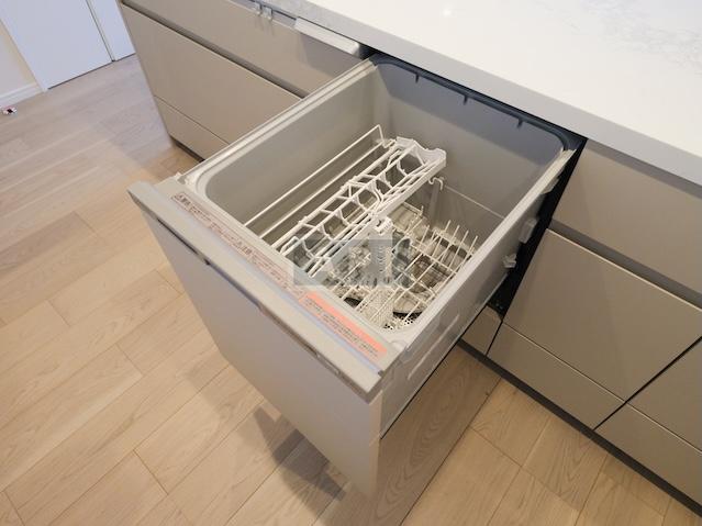  |  Interior photo 07