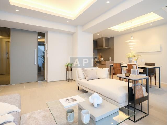  |  Interior photo 03