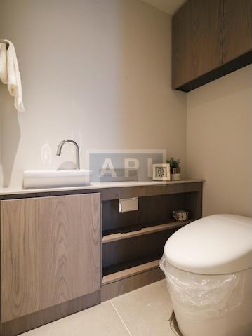  |  Interior photo 08